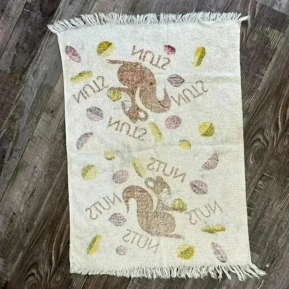 Vintage 1960s 1970s NUTS / SQUIRRELS Hand Towel White & Fringe 60s 70s